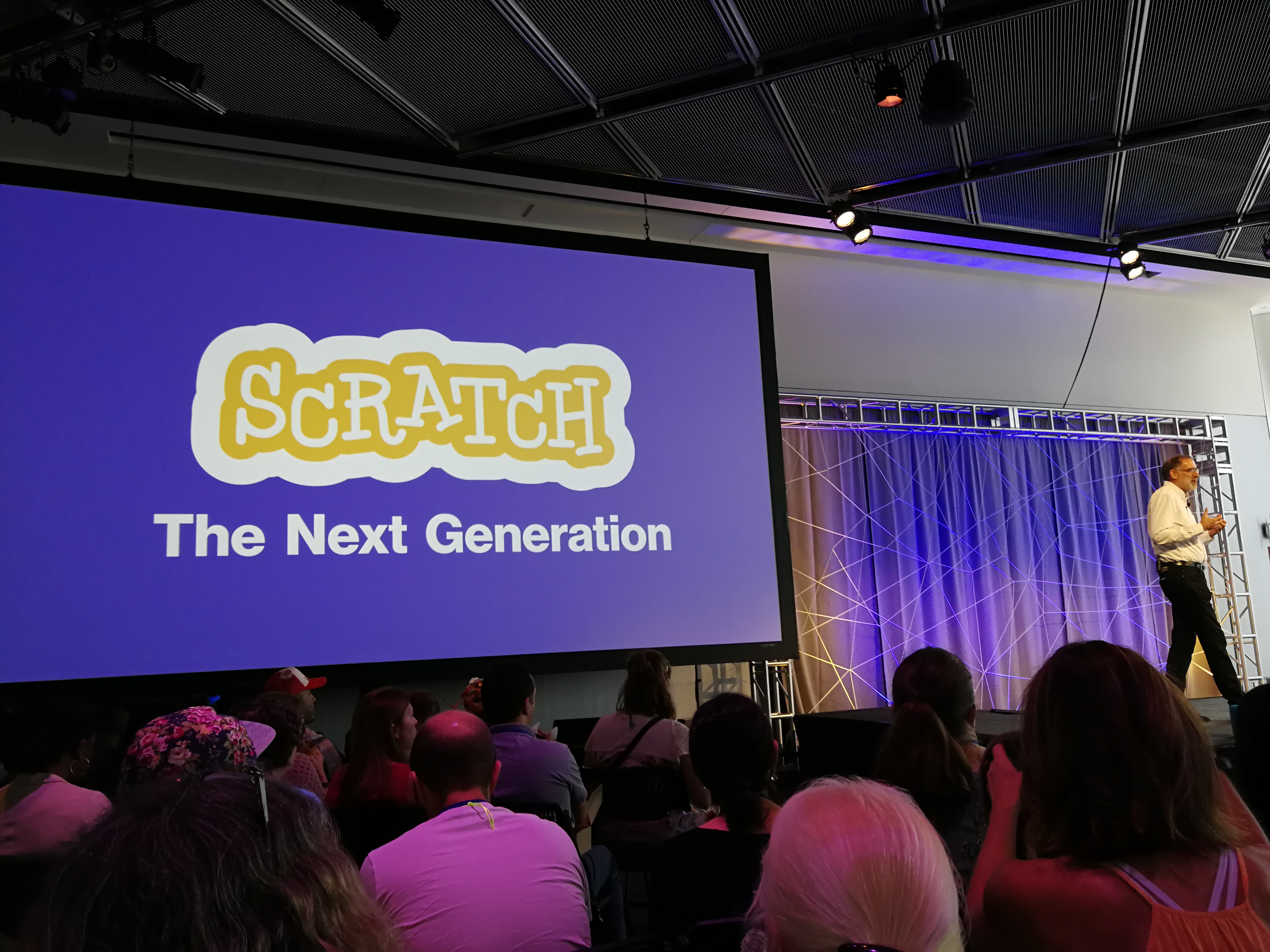 Read more about the article Scratch – the Coding Platform for Young People with Inbuilt Creativity and …. Community!